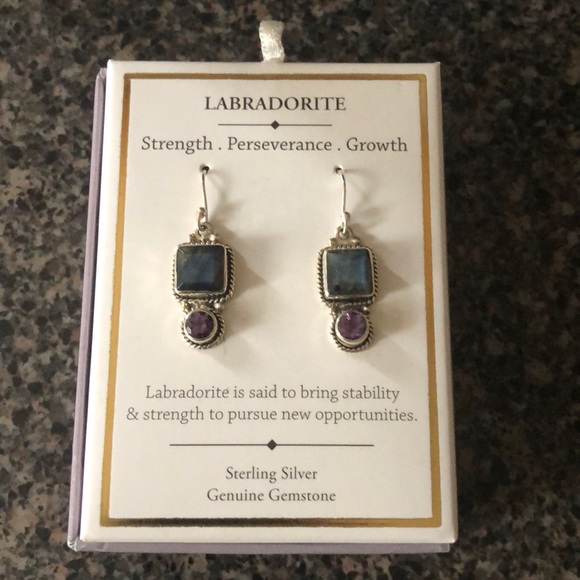 Earrings - Picture 1 of 3